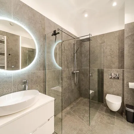 Ans Hanza Tower No 701 - Swimming Pool, Sauna, Jacuzzi, Viewing Terrace *