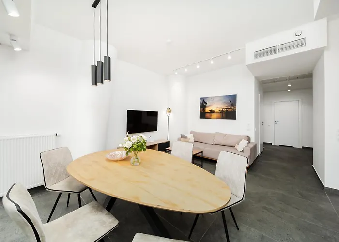 Apartment Ans Hanza Tower No 701 - Swimming Pool, Sauna, Jacuzzi, Viewing Terrace *