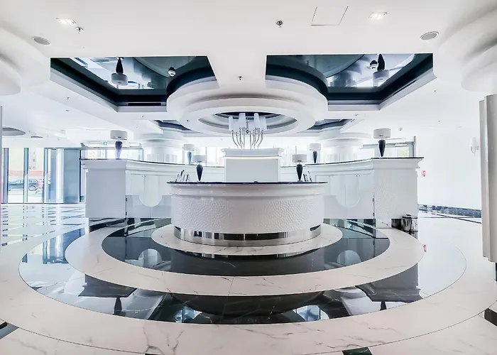 Apartment Ans Hanza Tower No 701 - Swimming Pool, Sauna, Jacuzzi, Viewing Terrace