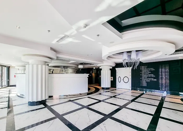 Apartment Ans Hanza Tower No 701 - Swimming Pool, Sauna, Jacuzzi, Viewing Terrace