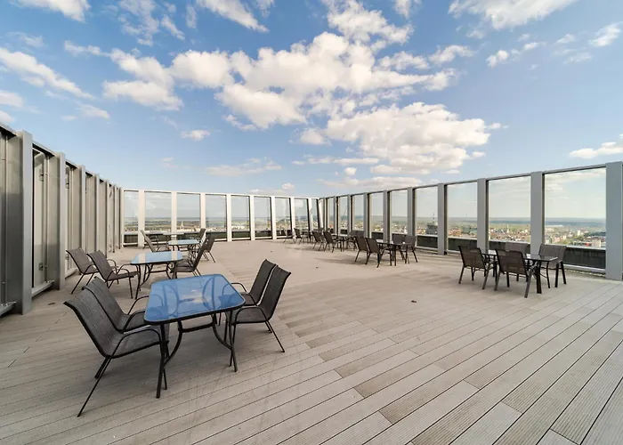 Ans Hanza Tower No 701 - Swimming Pool, Sauna, Jacuzzi, Viewing Terrace Apartment